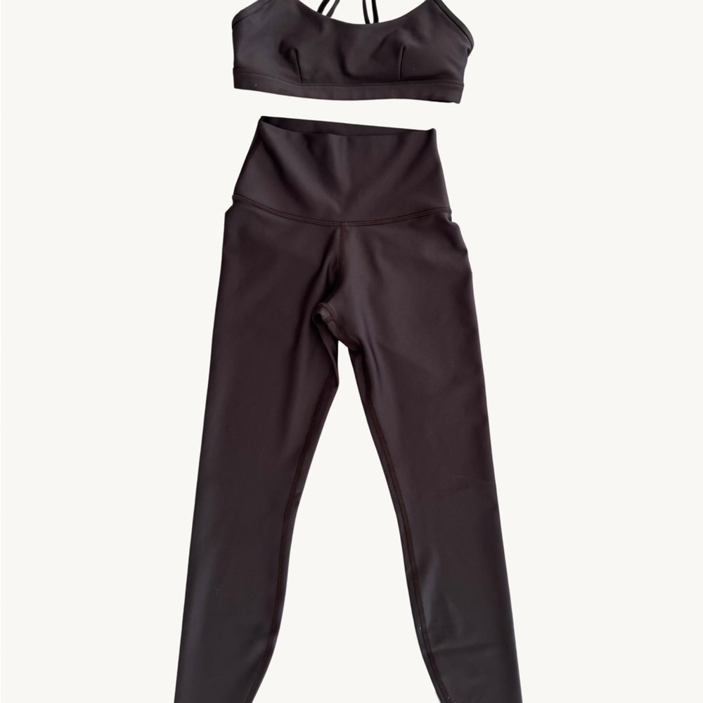 Alo Yoga Expresso Leggings and Top Set
